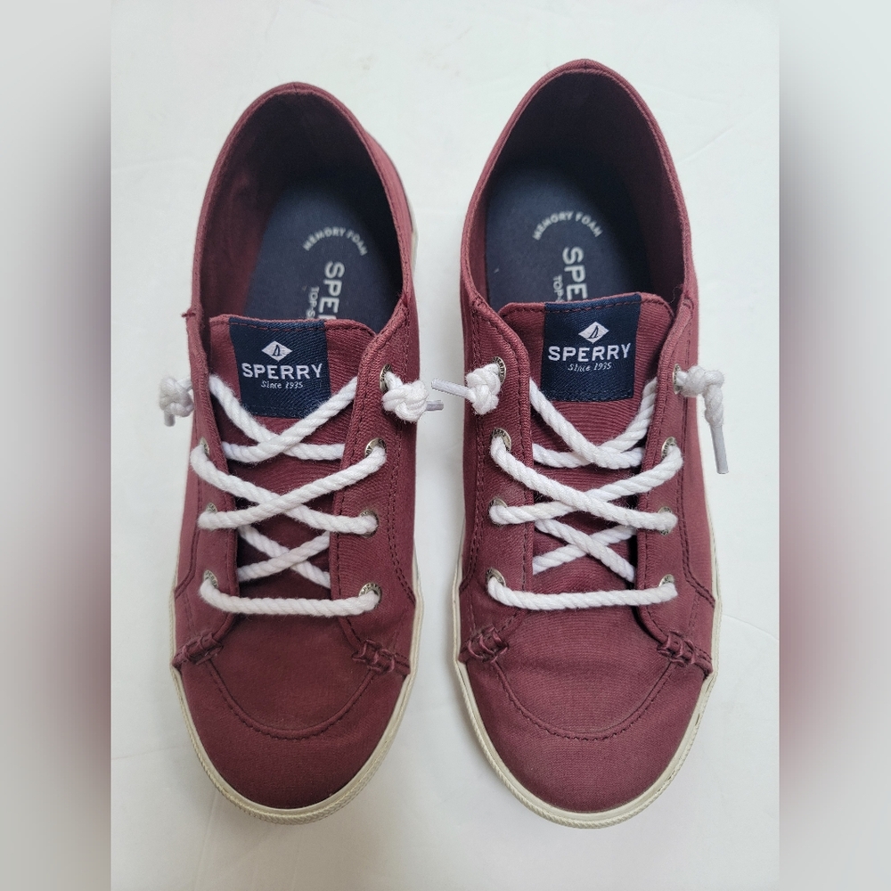 Sperry Maroon Canvas Shoes with White Rope Laces Size 7